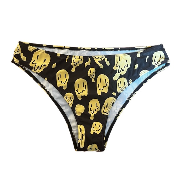 ❌SOLD❌Romwe Melting Smiley Face Bikini - Picture 7 of 9